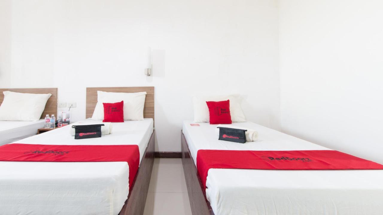 Reddoorz Plus Near Vigan City Commercial Center Exterior foto